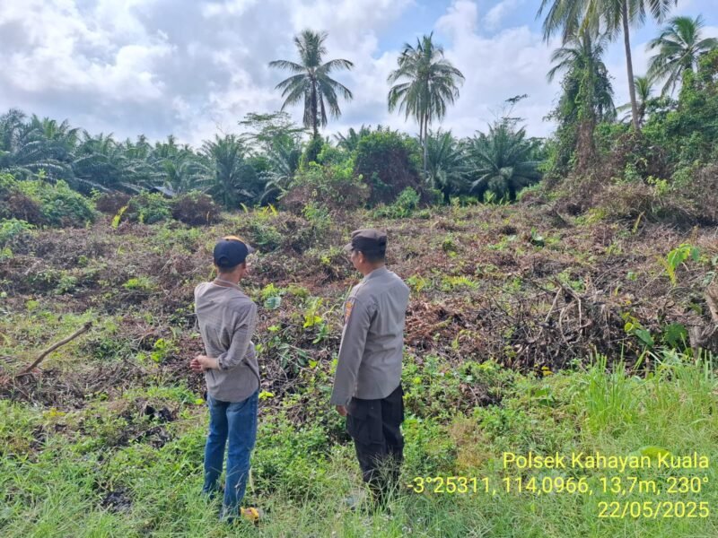 Personel Polsek Kahayan Kuala sambangi warga dan Memberikan himbauan Tentang Larangan Membakar hutan dan lahan