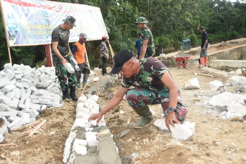 TMMD ke-124 Kodim 1002/HST Genjot Pembangunan, Jalan Pondasi di Titik Nol Dimulai