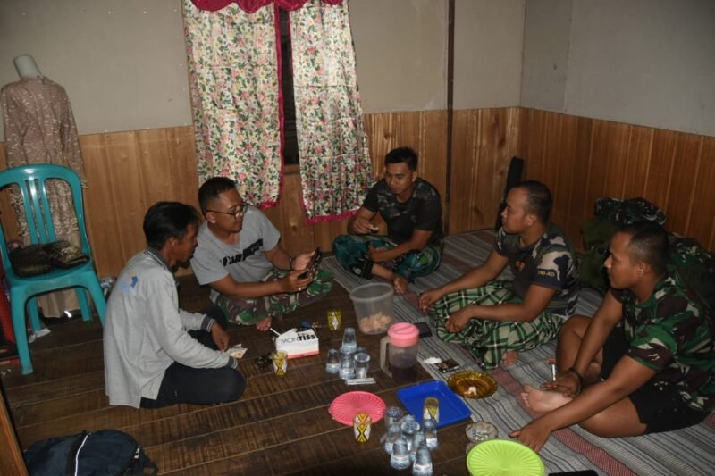 Satgas TMMD ke-124 Kodim 1002/HST Silaturahmi dengan Tetangga Tempat Menginap