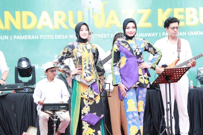 Bupati Sidoarjo Subandi Buka Ajang Ekonomi Kreatif 2025; Jayandaru Jazz Kebun Wadah Apresiasi dan Inovasi Seni Sidoarjo