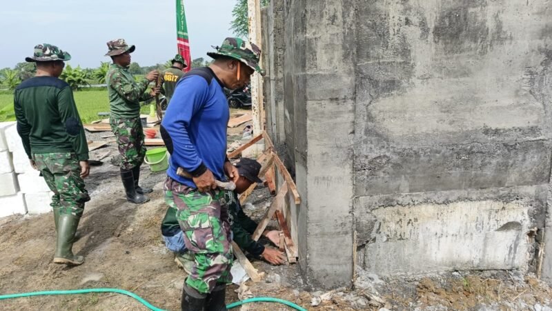 Progres Pembangunan Bak Air dan Sumur Bor TMMD ke-124 Kodim 0817/Gresik Sesuai Target