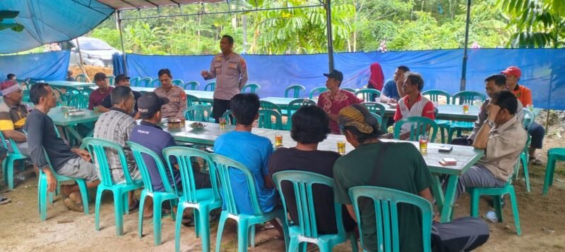 Sat Binmas, Lalukan Sambang Dan Berikan Himbauan Kamtibmas Kepada Masyarakat