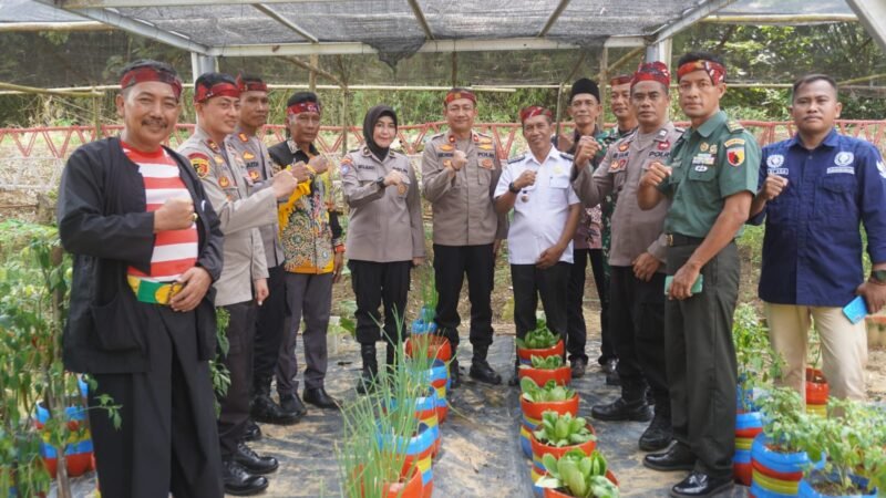 Dukung Ketahanan Pangan, Desa Durbuk Jadi Kampung Terpadu Merah Putih Tim Polda Jatim Lakukan Asistensi