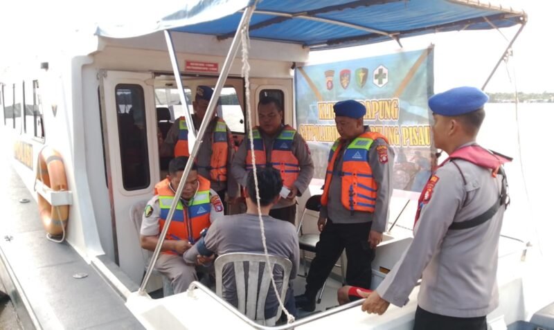 Klinik Terapung, Inovasi Satpolairud Polres Pulang Pisau Beri Layanan Kesehatan Gratis Warga Pesisir
