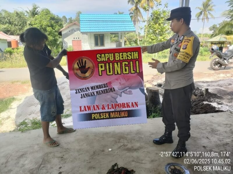 Sosialisasi Larangan Pungli, di Desa Binaan oleh Personel Bhabinkamtibmas Polsek Maliku