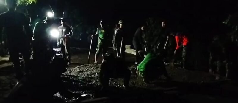 Kerahkan Tenaga Siang Malam Demi Rampungkan Jalan Beton 1.255 Meter di Depeha