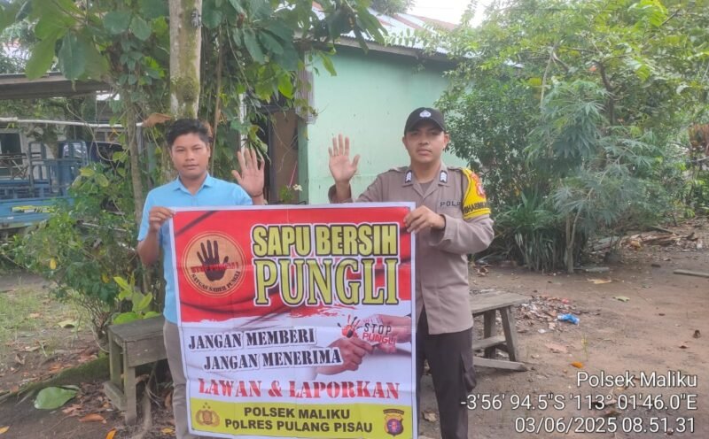Bhabinkamtibmas Melaksanakan Sosialisasi, Program Saber Pungli di Wilkum Polsek Maliku