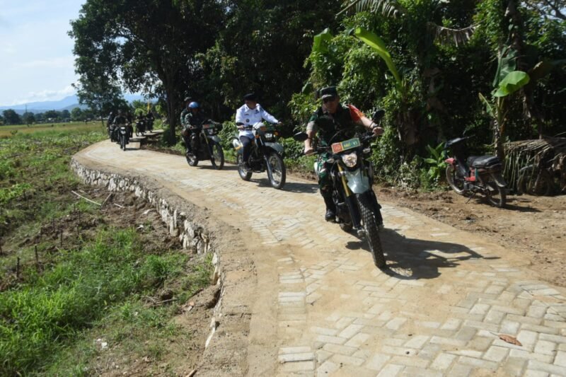 Danrem 101/Antasari Tinjau, Langsung Hasil TMMD ke-124 Kodim 1002/HST di Pengambau Hilir Luar
