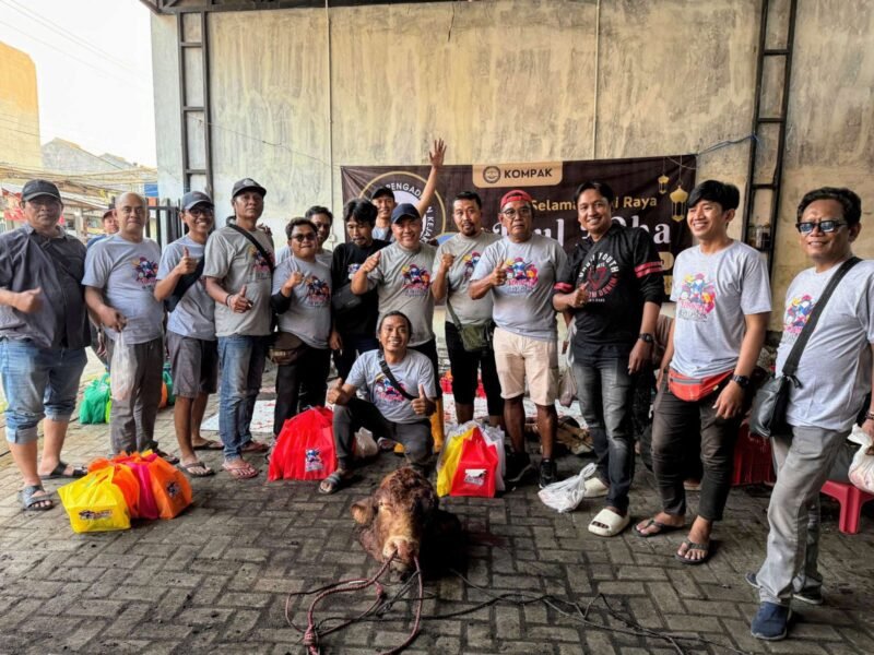 Jurnalis KOMPAK, Kurban Dua Sapi dan Tiga Kambing di Surabaya Idul Adha 2025