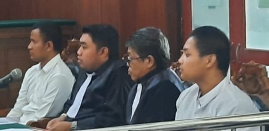 Fachry Arridho dan Naufal Mahfudz
Mahasiswa Senior Hajar Junior hingga Cedera Tulang Belakang