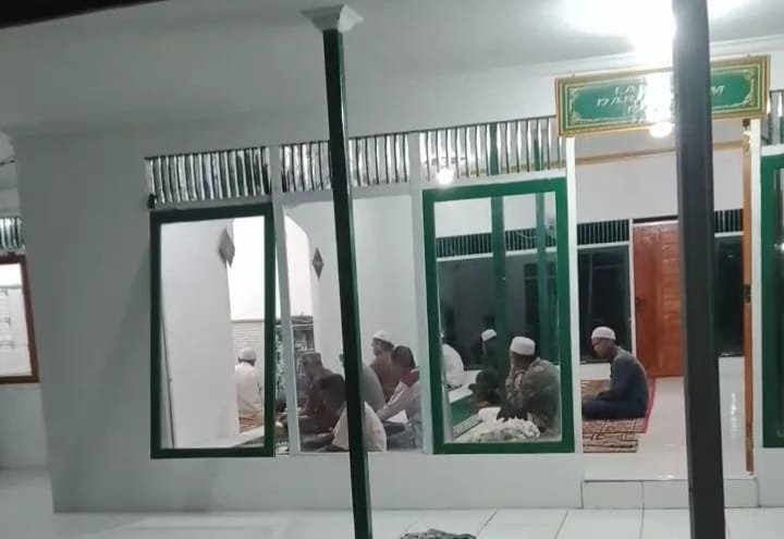 Langgar Darussalam Pengambau Hilir Luar Semakin Ramai Jamaah Pasca Rehab TMMD Ke-124 Kodim 1002/HST