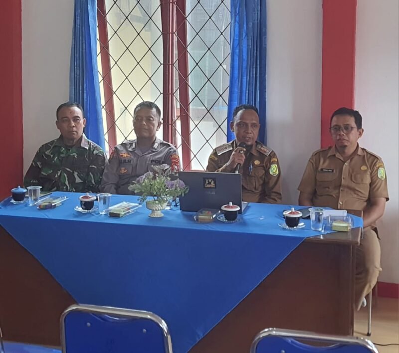 Anggota Koramil 07/Teluk Keramat Dan Forkopimcam Galing Bentuk Panitia Hut RI Ke 80 Tahun 2025