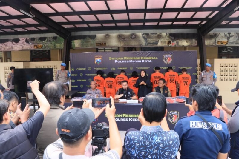 Polres Kediri Kota Berhasil Amankan, 4 Wanita Komplotan Pencurian Lintas Provinsi yang Videonya Viral