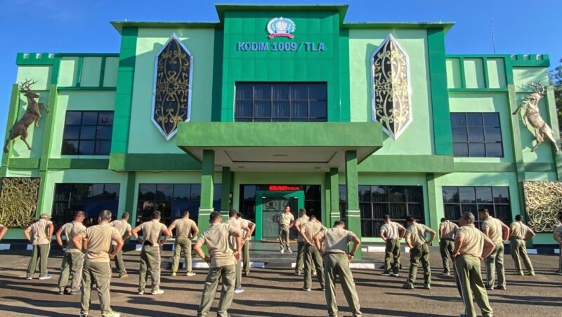 Jaga Kebugaran Seluruh Personel Beserta Persit Kodim 1009/Tla Melaksanakan Olahraga Bersama