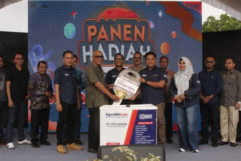 Personel Kodim 1009/Tla Menghadiri acara Panen Hadiah Simpedes Branch Office Pelaihari