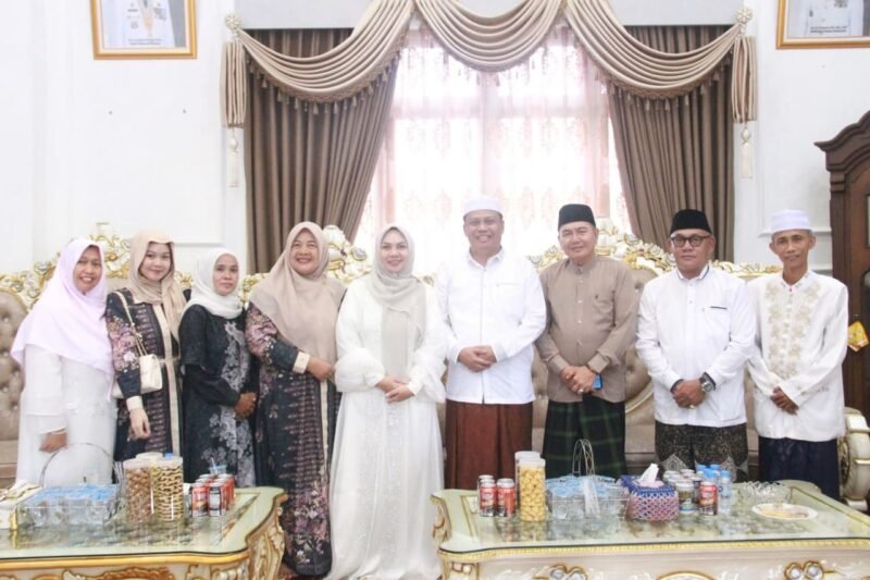 Wabup Katamso beserta istri Gelar Open House Penuh Kehangatan di Momen Idul Adha 1446 H