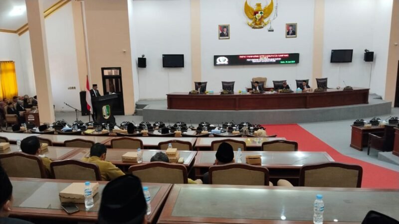 Bupati Sampang Hadiri Rapat Paripurna DPRD