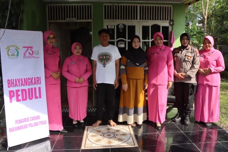 Bhayangkari Cabang Pulang Pisau Peduli, Sambangi Purnawirawan dan Warakawuri di HUT Bhayangkara ke-79