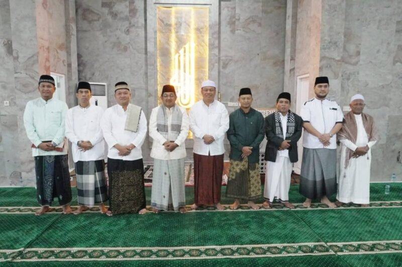 Bupati dan Forkopimda melaksanakan sholat idul adha Tunjukkan Teladan Ukhuwah dan Kepedulian