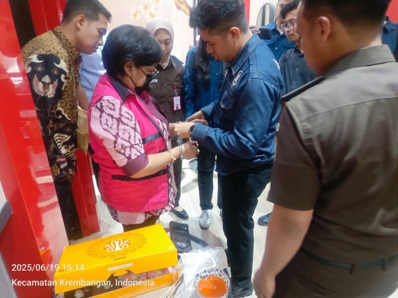 Kejari Tanjung Perak Tetapkan 2 Tersangka Korupsi di PT Perikanan Indonesia Surabaya
