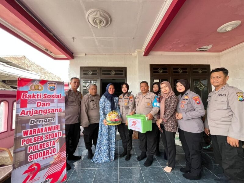 Polsek Sedati Gelar Bhakti Sosial dan Anjangsana ke Warakawuri