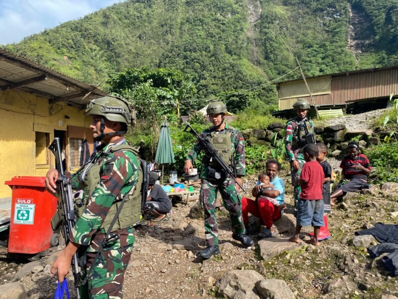 Jum'at Berkah, Wujud Kepedulian Satgas Pam Obvitnas PT Freeport Indonesia Yonif 611/Awang Long Kepada Masyarakat Tembagapura