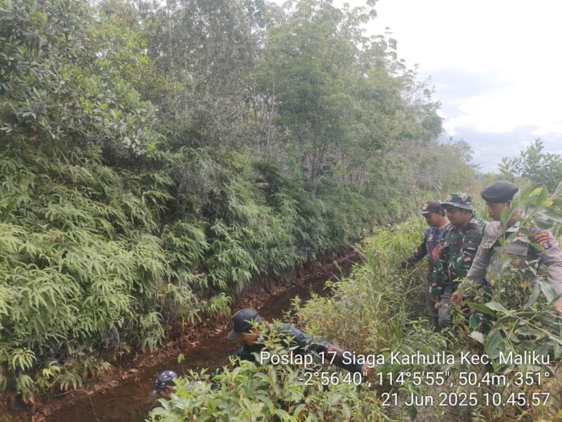 Patroli Terpadu Polsek Maliku Pastikan Ketersediaan Air Aman di Wilayah Daerah Rawan Karhutla