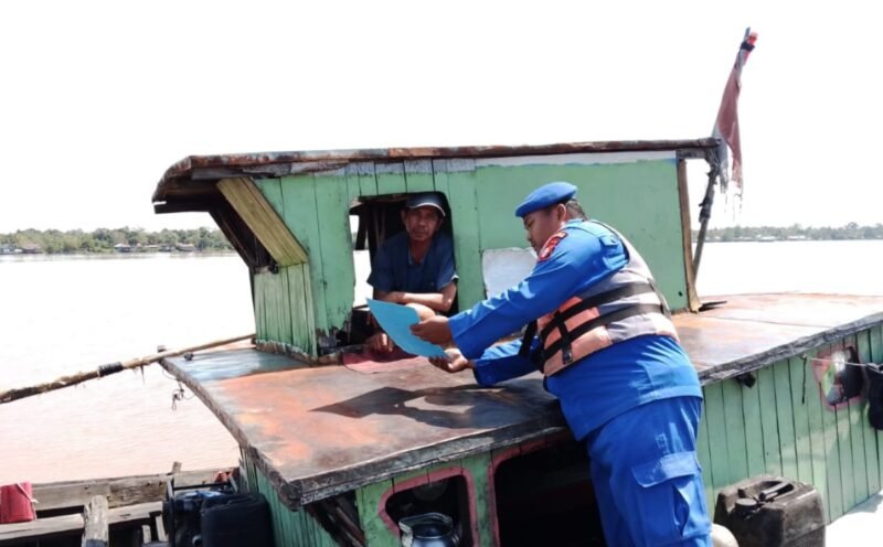 Satpolair Polres Pulang Pisau Intensifkan Patroli Perairan, Tekankan Larangan Pembakaran Lahan dan Penggunaan Setrum Ikan