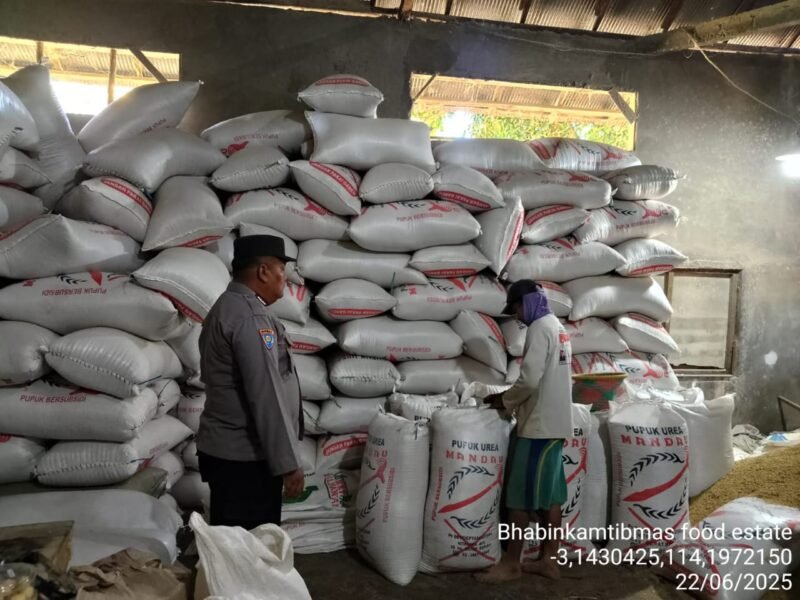 Bhabinkamtibmas Food Estate Sambangi Warga sekaligus Sisipkan Pesan Kamtibmas