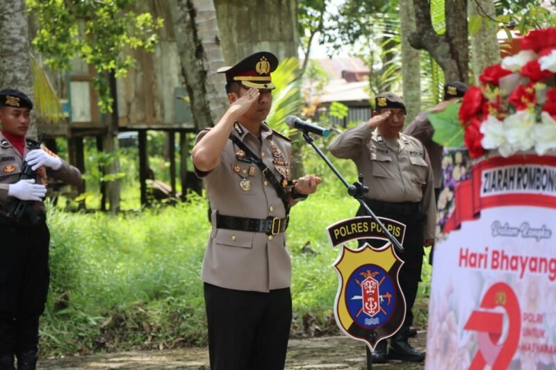 Ziarah dan Tabur Bunga di TMP HM. Sanusi, Kapolres Pulang Pisau: Ini Wujud Penghormatan untuk Para Pahlawan