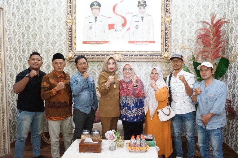 Wabup Sidoarjo Hj. Mimik Idayana Audiensi Dengan Pengusaha Rumah Potong Unggas Kecamatan Taman