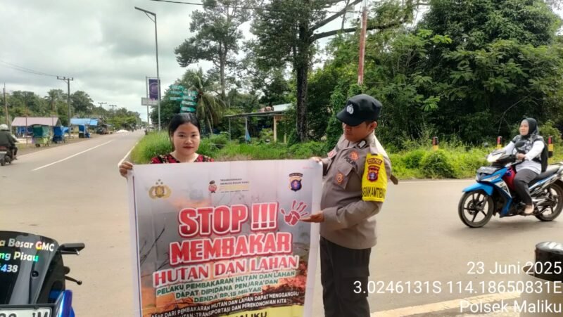 Bhabinkamtibmas Polsek Maliku Melaksanakan Sosialisasi Larangan Karhutla di desa binaan