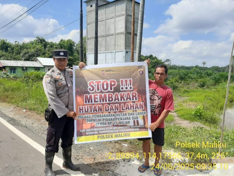 Personel Bhabinkamtibmas Polsek Maliku Sosialisasikan Larangan Membakar Hutan dan Lahan