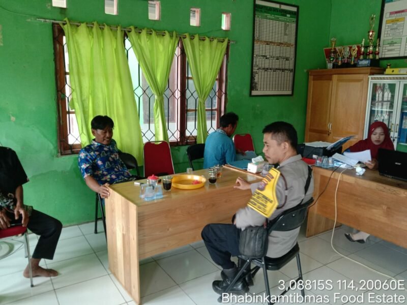 Dekat Dengan Masyarakat, Bhabinkamtibmas Sanggang Bripka Oktobery Aktif Sambangi Warga Binaan