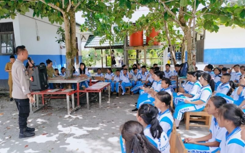 Cegah Perundungan Sejak Dini, Polsek Kahayan Tengah Hadir di Tengah Pelajar