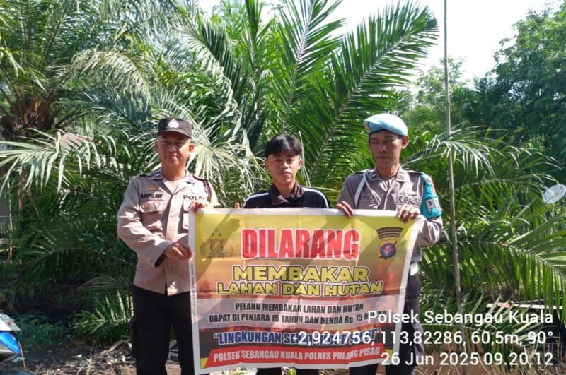 Polsek Sebangau Kuala Mensosialisasikan Himbauan Melarang Membakar Hutan atau lahan kepada Masyarakat