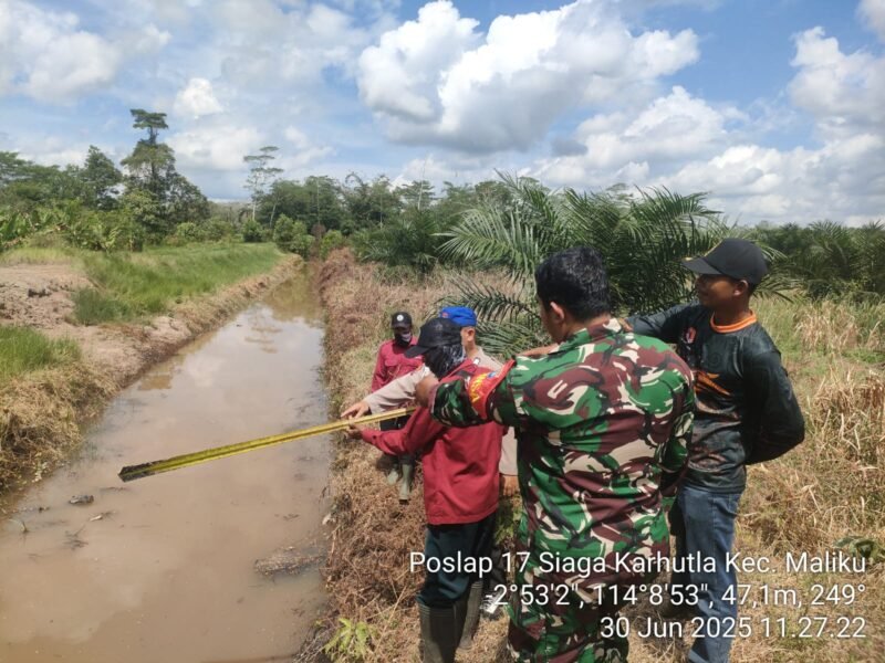 Personel Patroli Terpadu, Cek Lokasi Sumber Air di wilayah Daerah Rawan Karhutla Wilkum Polsek Maliku