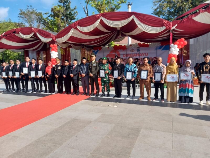 Sinergitas TNI-Polri Terbukti: Babinsa Sertu Sutoyo Dapat Penghargaan di Hari Bhayangkara ke-79
