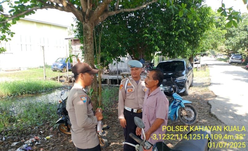 Personil Polsek Kahayan Kuala, secara masif lakukan giat himbauan Stop dan Larangan bermain Judi Online
