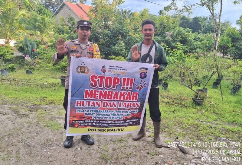 Personel Bhabinkamtibmas Polsek Maliku Sosialisasikan Larangan Karhutla untuk Warga Masyarakat
