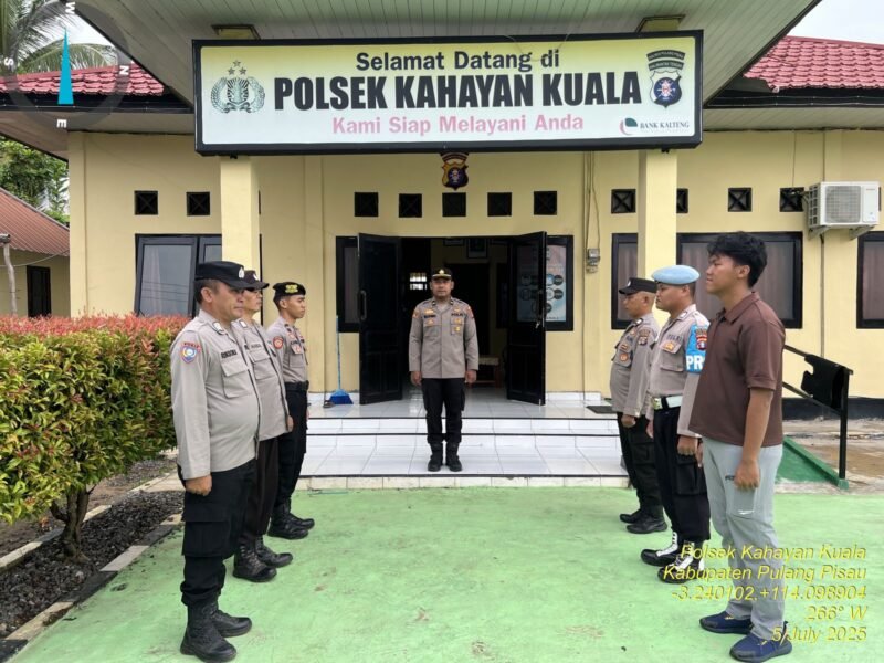 Rutinitas Personil polsek Kahayan kuala melaksanakan serah terima piket penjagaan mako polsek Kahayan kuala