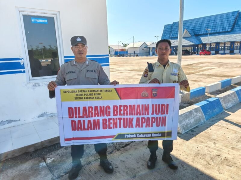 Personil Polsek Kahayan Kuala secara masif lakukan giat himbauan Stop dan Larangan bermain Judi Online
