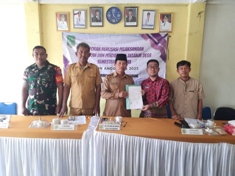 Babinsa Merubung Hadiri Rapat Realisasi Pelaksanaan APBDes Semester 1 Wilayah Binaan Tahun 2025