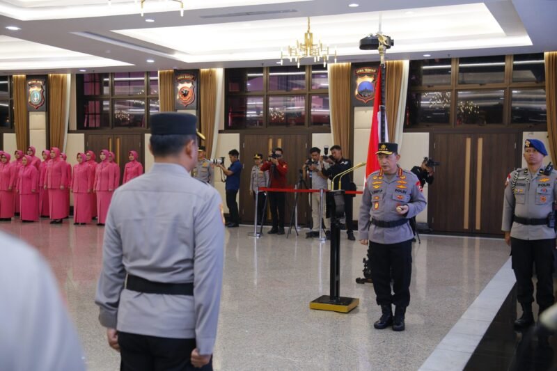 17 Perwira, Tinggi Polri Naik Pangkat Satu Diantaranya Raih Bintang Tiga