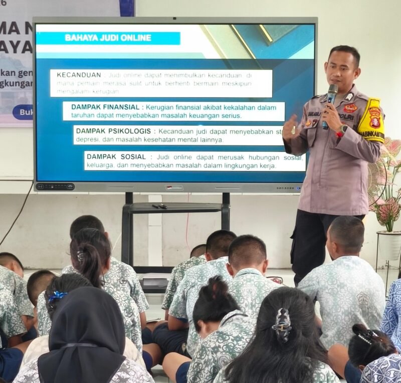 Sosialisasi di SMAN 2 Kahayan Tengah: Bhabinkamtibmas Beri Penyuluhan Pencegahan Kenakalan Remaja, Narkoba, dan Judi Online