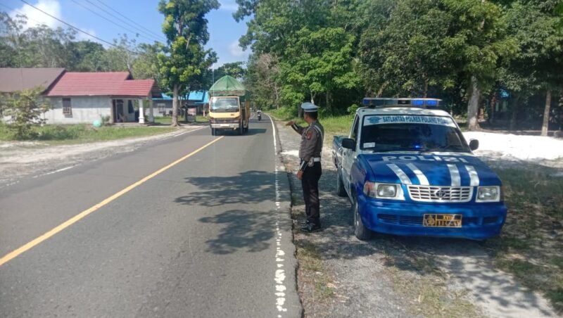 Personel Satlantas Polres Pulang Pisau, Menggelar Patroli Daerah Rawan Laka dan Rawan Pelanggaran Lalu Lintas