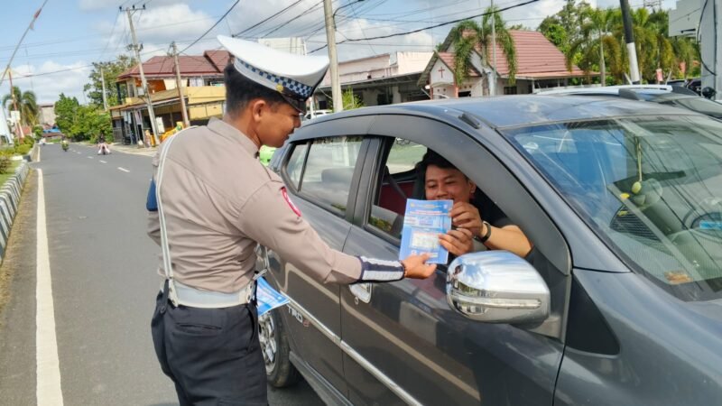 Personel Lantas, Memberikan Himbauan Dan Pembagian Brosur Kamseltibcarlantas