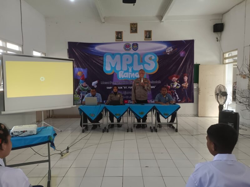 Polisi Edukasi Patuh Berlalu Lintas dan Bahaya Kenakalan Remaja di MPLS