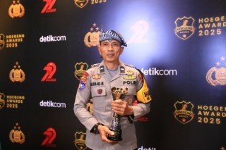 Aipda Rahmad Muhajirin Anggota Polres Bojonegoro Polda Jatim Raih Hoegeng Award 2025
