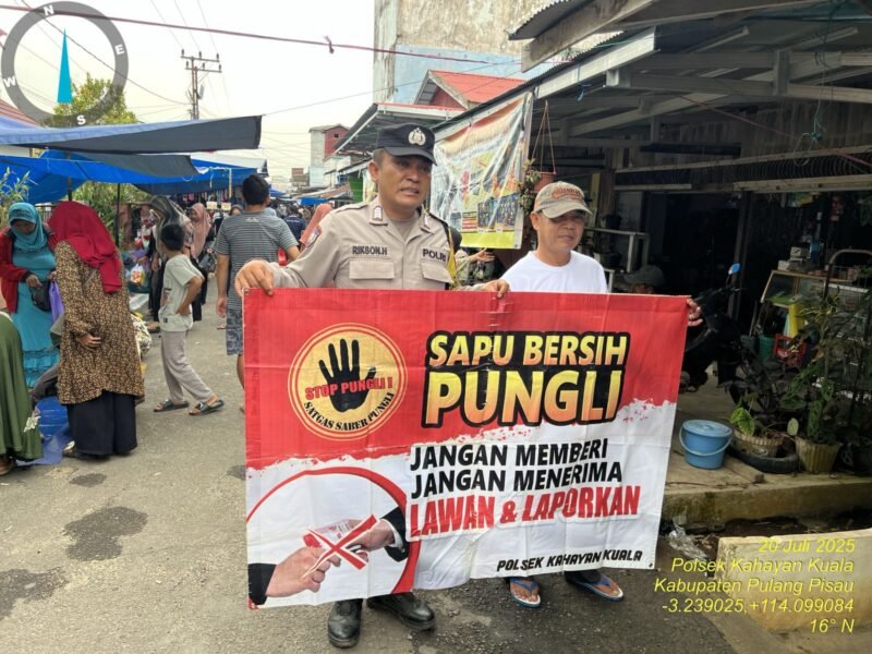 Polsek Kahayan Kuala, lakukan sosialisasi kepada warga terkait telah di bentuknya Tim Satgas Saber Pungli di Wilkum Polres Pulang Pisau